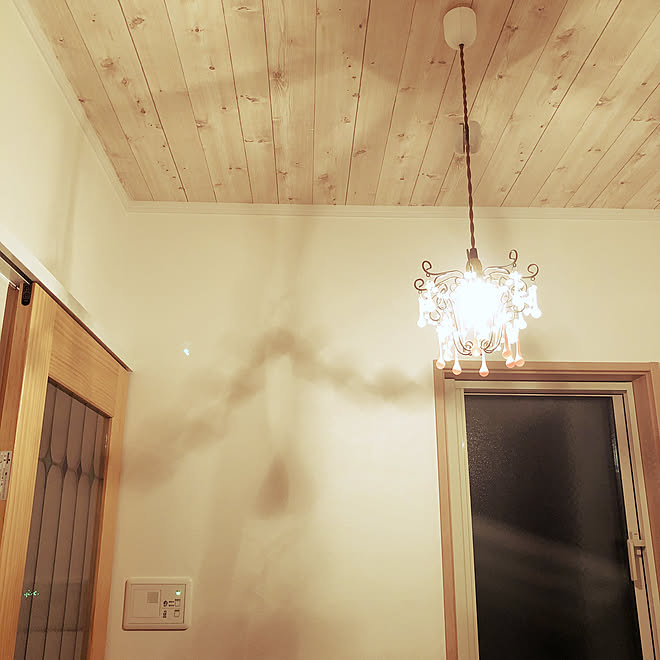 天井壁紙木目調 ラッキー 掘り出し物 リサイクルショップで購入 可愛い などのインテリア実例 19 08 31 21 09 21 Roomclip ルームクリップ