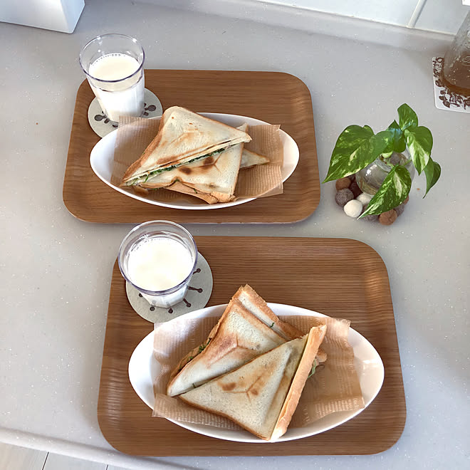 机 カフェ風を目指して 朝食 おうちごはん おしゃれなおうちにしたい などのインテリア実例 17 12 30 10 05 40 Roomclip ルームクリップ