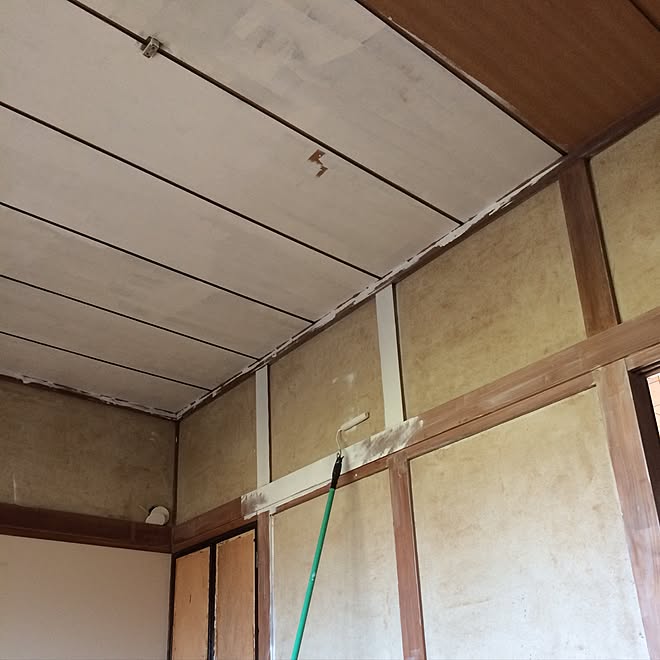 天井にペンキを塗る 和室を改造 Diy 和室を洋室に 築40年以上のマイホーム などのインテリア実例 16 12 08 12 02 30 Roomclip ルームクリップ