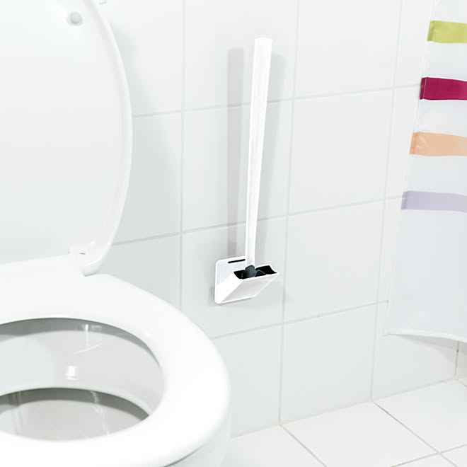 ドイツ製 トイレ掃除グッズ 壁に取り付けられる スリム化 トイレ掃除が楽になる などのインテリア実例 21 12 17 00 19 Roomclip ルームクリップ