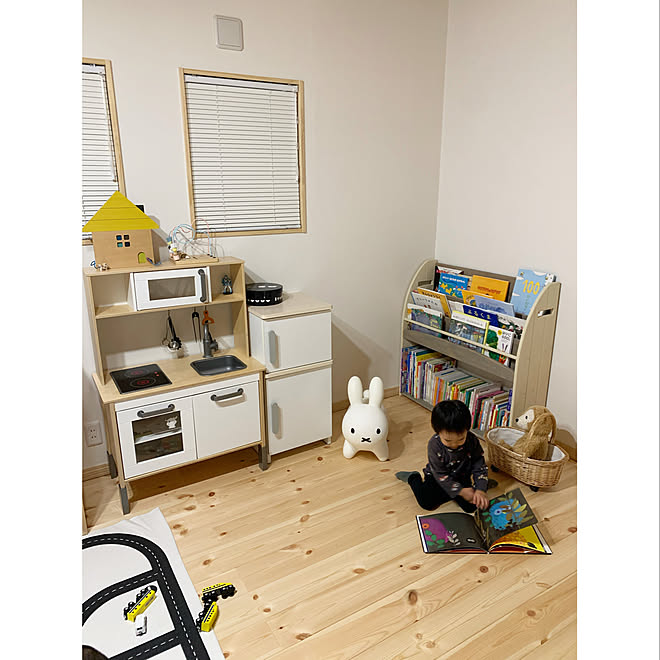 Ikea おままごとキッチン 絵本棚 絵本棚diy キッズスペース などのインテリア実例 21 03 00 26 25 Roomclip ルームクリップ