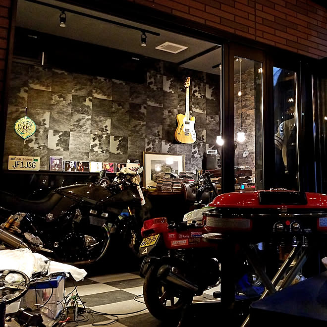リビング/趣味部屋/バイク/バイクガレージ/ガレージDIY&hellip;などのインテリア実例 20180613 125302