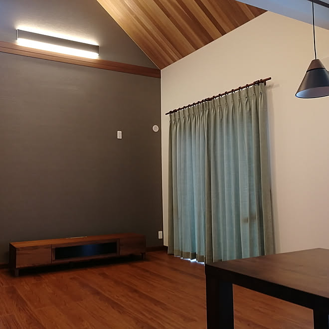 リビング 勾配天井 吹き抜け 照明 三井ホーム などのインテリア実例 19 12 16 21 41 52 Roomclip ルームクリップ リビング 勾配天井 吹き抜け 照明 三井ホーム などのインテリア実例 19 12 16 21 41 52 Roomclip ルームクリップ