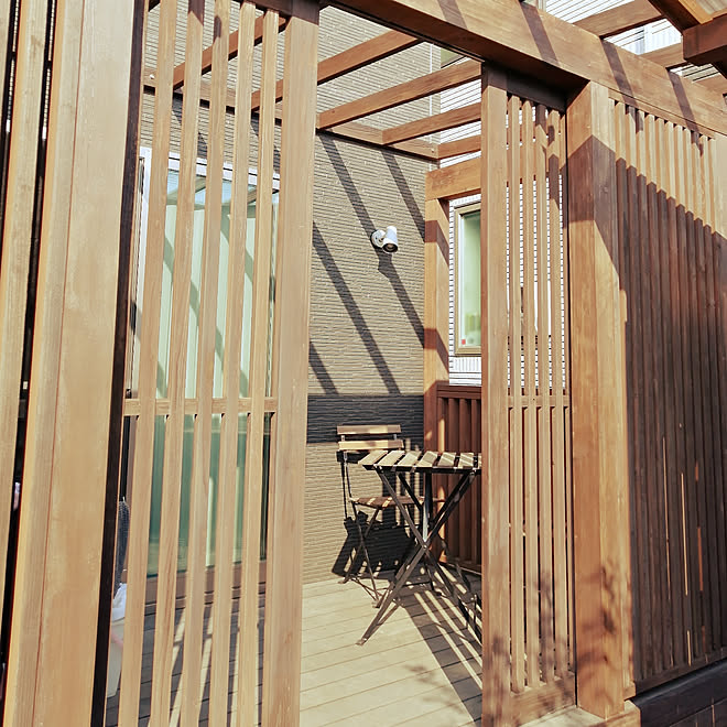 ベッド周り 縁側ウッドデッキ プチdiy せまいながらも楽しいわが家 こどもと暮らす などのインテリア実例 05 01 15 49 54 Roomclip ルームクリップ