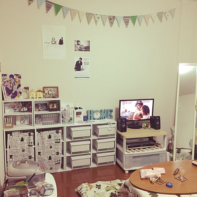 部屋全体 模様替え中 オタク部屋 ヲタク部屋 白 などのインテリア実例 17 01 21 23 29 27 Roomclip ルームクリップ
