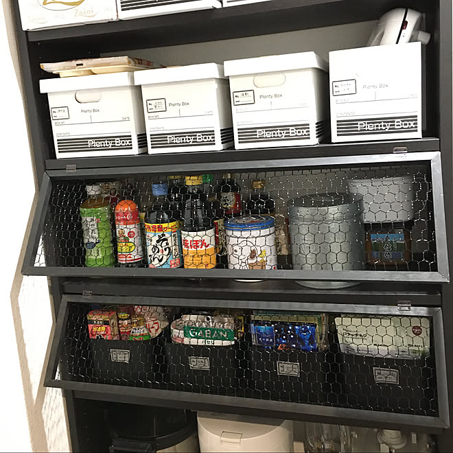 Diy 亀甲金網 棚扉diy 第二のパントリー的な所 ストック棚 などのインテリア実例 04 13 19 46 51 Roomclip ルームクリップ