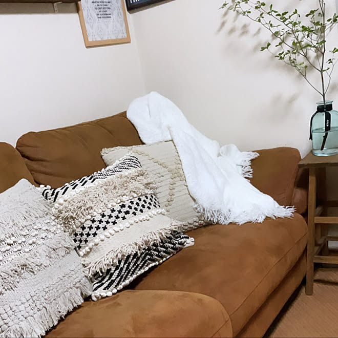 ドウダンツツジ ニトリのクッションカバー スリコのクッションカバー ソファー Ikea などのインテリア実例 21 07 12 16 10 56 Roomclip ルームクリップ