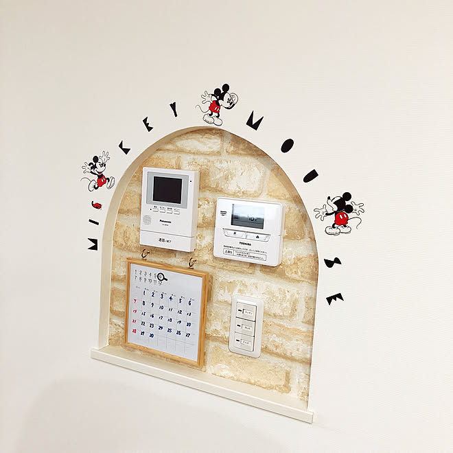 カインズホーム ウォールステッカー ミッキーマウス リモコンニッチ ニッチ などのインテリア実例 06 29 19 11 05 Roomclip ルームクリップ