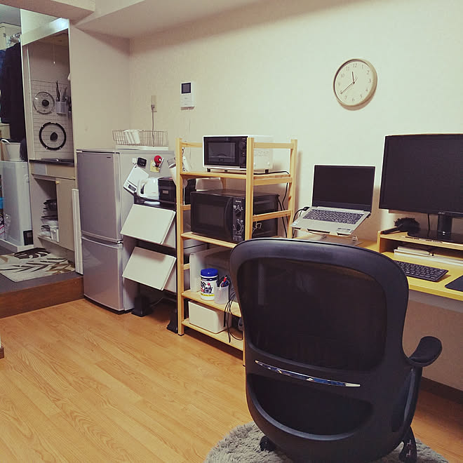 部屋全体 無印良品 一人暮らし ワンルーム パイン材ユニットシェルフ などのインテリア実例 02 18 00 34 37 Roomclip ルームクリップ