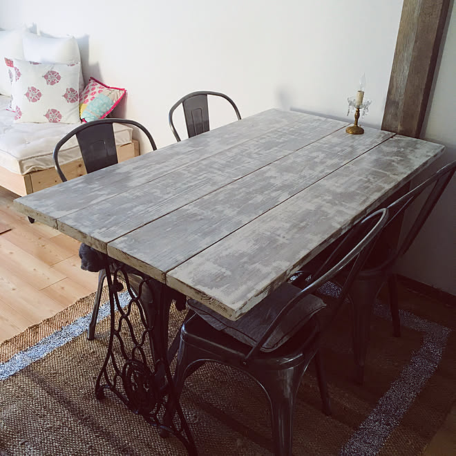 ダイニングテーブル ヴィンテージ家具 男前インテリア 足場板テーブル 足場板 などのインテリア実例 19 12 13 34 28 Roomclip ルームクリップ