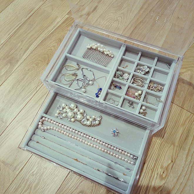 棚 ジュエリーボックス 無印良品 ピアス収納 ネックレス収納 などのインテリア実例 11 12 16 28 58 Roomclip ルームクリップ