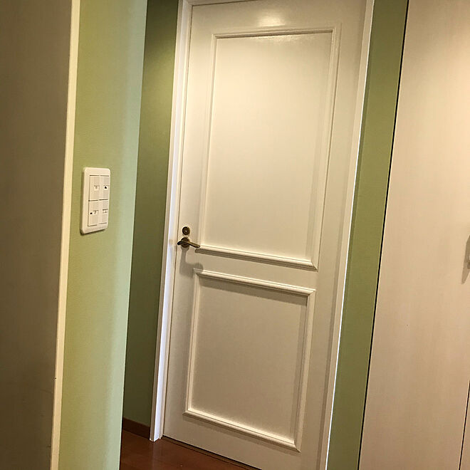 室内ドア 塗装diy グラフィティーペイント モールディングのインテリア実例 07 13 11 56 00 Roomclip ルームクリップ