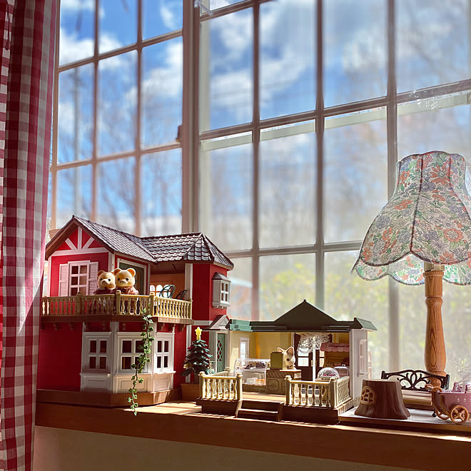 シルバニアファミリー あかりの灯る大きなお家＆テラスのすてきなお家
