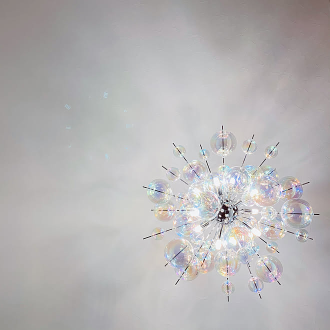 明るい部屋 子どものいる暮らし シャボン玉ライト シャボンライト ロフトのある部屋 などのインテリア実例 21 05 22 12 21 47 Roomclip ルームクリップ