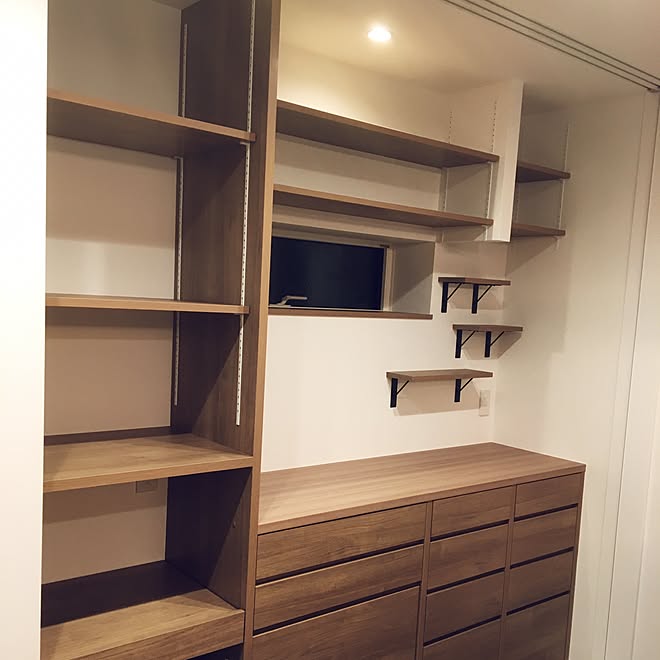 キッチン リクシル窓 隠せる収納 引き出しは高い 可動棚 などのインテリア実例 17 01 04 16 40 58 Roomclip ルームクリップ