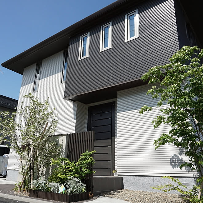 玄関 入り口 木造住宅 シンプルモダン スタイリッシュモダン モノトーンに憧れて などのインテリア実例 18 10 21 23 35 54 Roomclip ルームクリップ