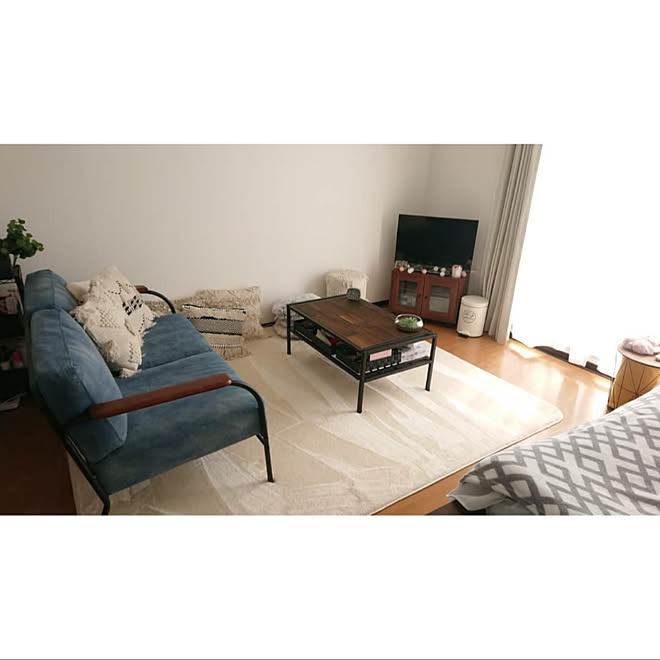 リビング 女子部屋 賃貸インテリア 海外インテリアに憧れる ひとり暮らし 1k などのインテリア実例 19 04 01 11 28 47 Roomclip ルームクリップ