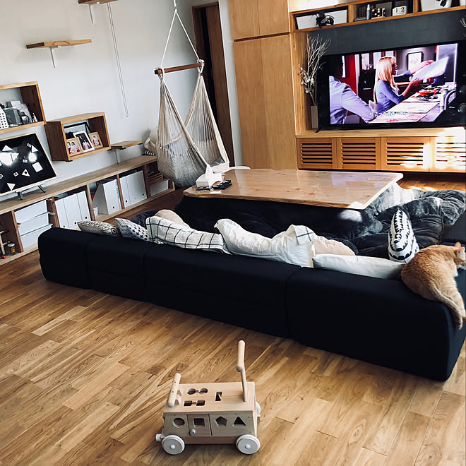 壁 天井 おもちゃ収納diy ねこのいる風景 造作棚 赤ちゃんのいる暮らし などのインテリア実例 17 11 09 51 51 Roomclip ルームクリップ