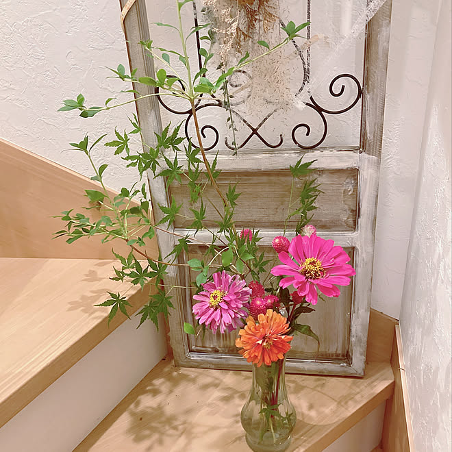 フラワーアレンジメント フラワーベース もみじ ドウダンツツジ 千日紅 などのインテリア実例 22 08 29 23 02 21 Roomclip ルームクリップ