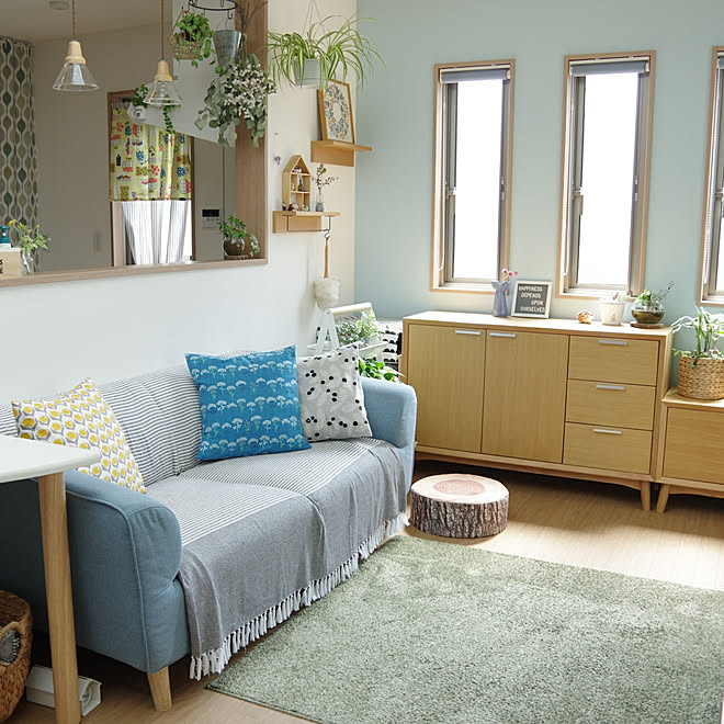 リビング 平屋 北欧ナチュラル アクセントクロス ブルーの壁 などのインテリア実例 19 09 09 21 51 01 Roomclip ルームクリップ