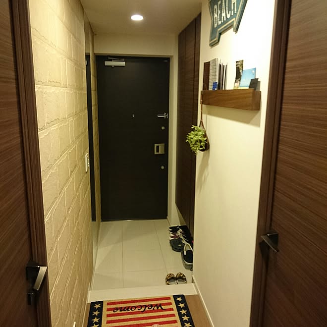 玄関 入り口 マンション 新築 サーフスタイル 西海岸 などのインテリア実例 16 01 16 17 10 00 Roomclip ルームクリップ