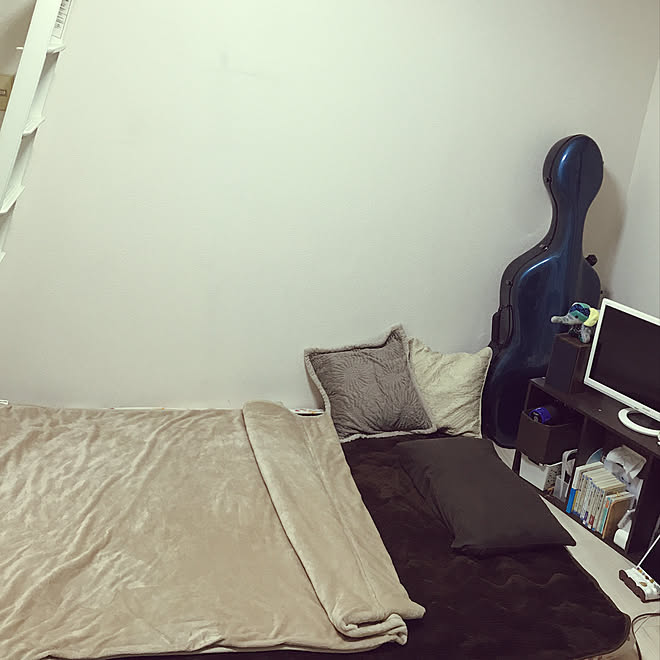 ベッド周り 万年床 一人暮らし 無印良品 ニトリ などのインテリア実例 17 10 01 22 39 16 Roomclip ルームクリップ