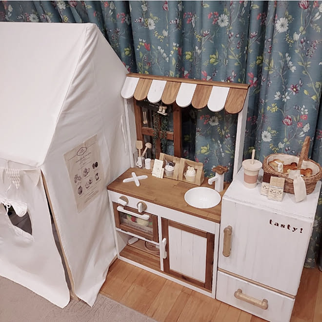 リビング キッズスペース おままごと カフェ風 フェイクスイーツ などのインテリア実例 22 04 08 22 43 42 Roomclip ルームクリップ