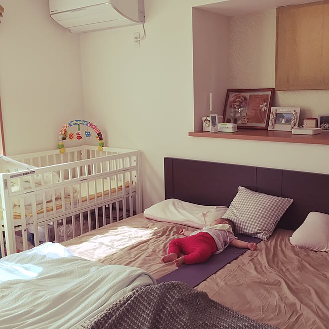 ベッド周り 陽当たりは悪くない 結婚式グッズ 赤ちゃんのいる部屋 片付かない部屋 などのインテリア実例 16 10 06 18 03 47 Roomclip ルームクリップ