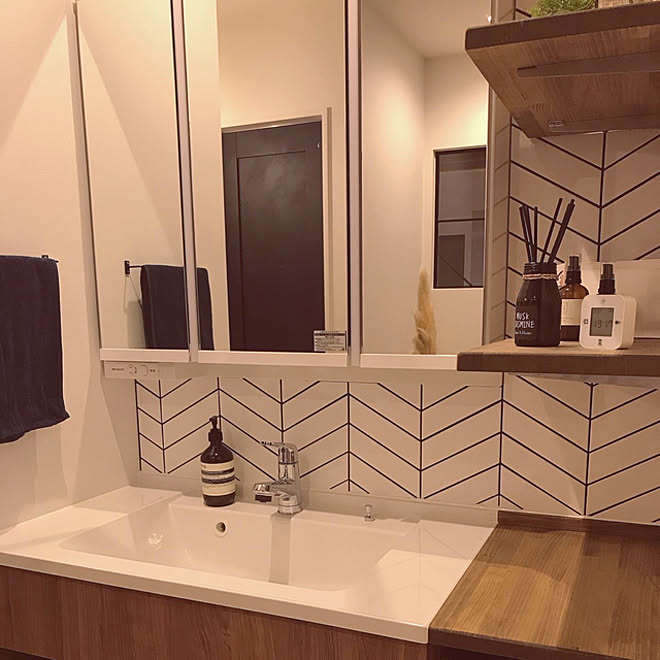 洗面台 三面鏡ドレッサー パナソニック イソップ Aesop 名古屋モザイクタイル などのインテリア実例 08 23 21 17 34 Roomclip ルームクリップ 洗面台 三面鏡ドレッサー パナソニック イソップ Aesop 名古屋モザイクタイル などのインテリア実例 08 23 21 17 34 Roomclip ルームクリップ