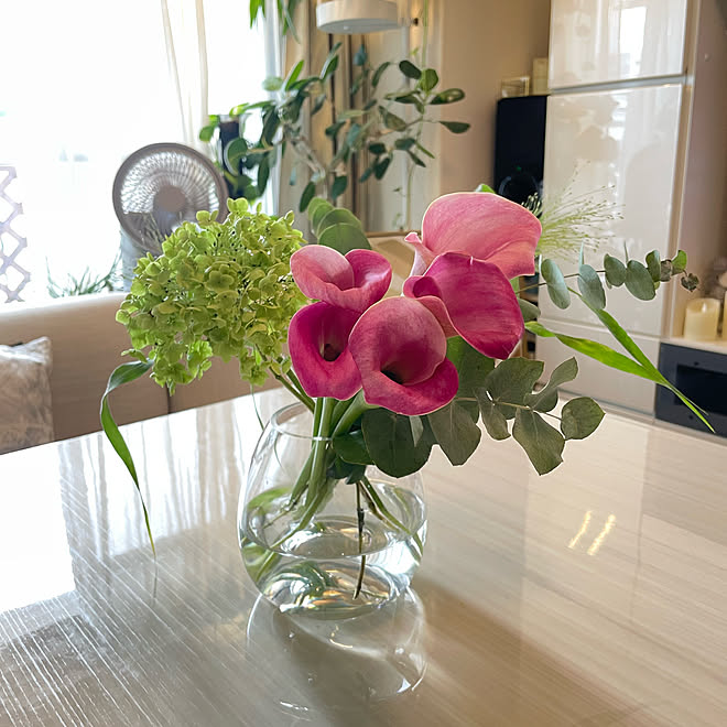 レミルフォイユドゥリベルテ お気に入りのお花屋さん アナベル カラー 我流ですが などのインテリア実例 22 08 16 11 04 46 Roomclip ルームクリップ
