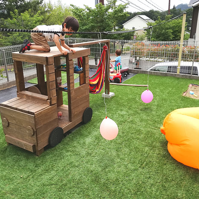 玄関 入り口 人工芝 Diy お庭公園化計画 遊具 などのインテリア実例 18 05 26 14 11 56 Roomclip ルームクリップ