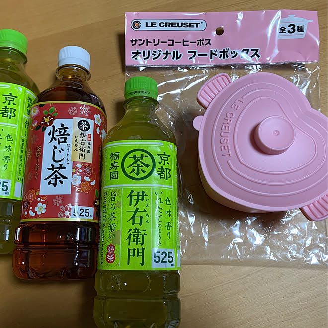 おまけに弱いの おまけル クルーゼ おまけ目当てで購入 おまけ サントリーコーヒー などのインテリア実例 21 02 14 17 31 03 Roomclip ルームクリップ