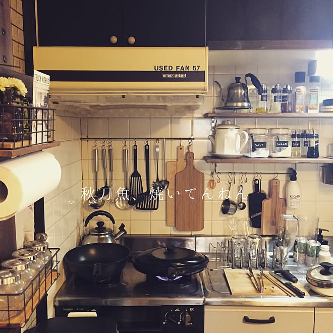 キッチン 吊るす収納 中古住宅 築41年中古マンション 塩系インテリアの会 などのインテリア実例 16 09 07 06 52 35 Roomclip ルームクリップ