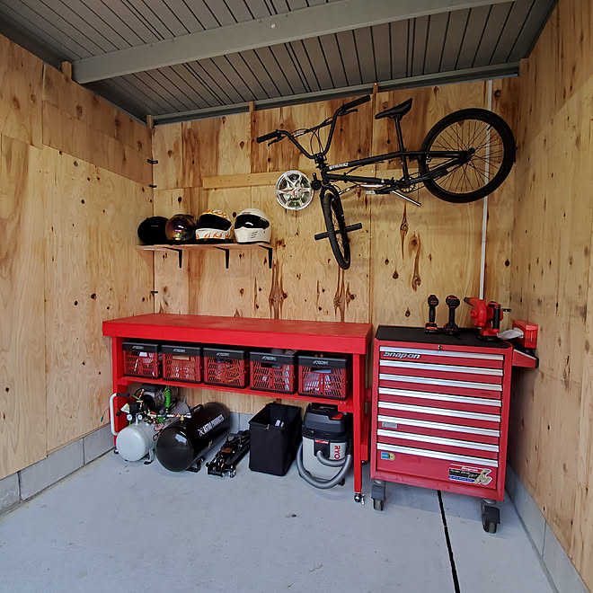 部屋全体/コレ、DIYしたよ！/バイクガレージ/バイクガレージDIY/DIY&hellip;などのインテリア実例 20200503 0932