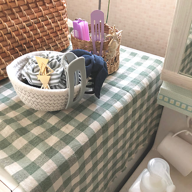 ギンガムチェックの布 マステリメイク 100均 洗面台周り 洗濯機上 などのインテリア実例 06 16 09 01 49 Roomclip ルームクリップ