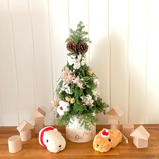 クリスマスディスプレイ フラワーアレンジメント ミニクリスマスツリー 手作り ミニクリスマスツリー 積木 などのインテリア実例 11 24 21 54 41 Roomclip ルームクリップ