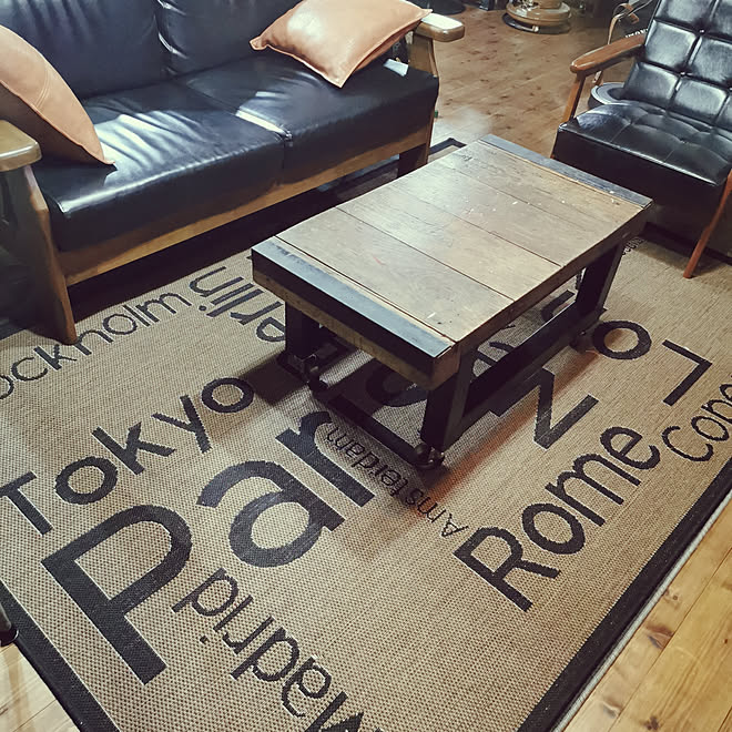 リビング ラグ イベント参加 男前インテリア インダストリアルに憧れて などのインテリア実例 05 23 19 39 15 Roomclip ルームクリップ