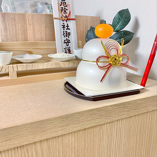 檜板 神棚diy 簡易神棚 サトウのらくポイ鏡餅 サトウの鏡餅 などのインテリア実例 12 29 00 51 33 Roomclip ルームクリップ