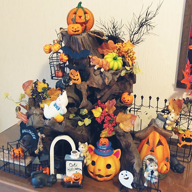 玄関 入り口 ハロウィン 猫と暮らす 秋のディスプレイ ナチュラルキッチン などのインテリア実例 18 09 08 09 33 38 Roomclip ルームクリップ