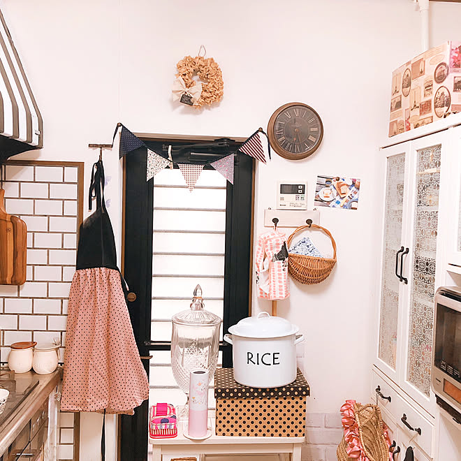 Francfranc フランフランのエプロン ライスストッカー ホーロー缶 ガーランド などのインテリア実例 05 05 39 41 Roomclip ルームクリップ