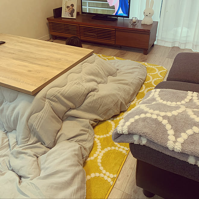 しまむらのラグ ニトリのこたつ ニトリ こたつ タンバリン柄 などのインテリア実例 11 02 28 52 Roomclip ルームクリップ