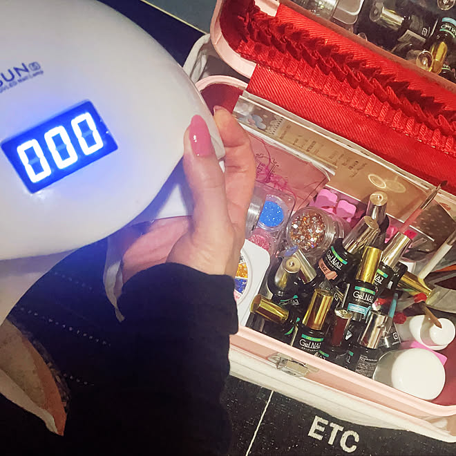 メイクボックス ジェルネイルキット ジェルネイル用品 ジェルネイル セリア などのインテリア実例 21 12 28 02 25 52 Roomclip ルームクリップ