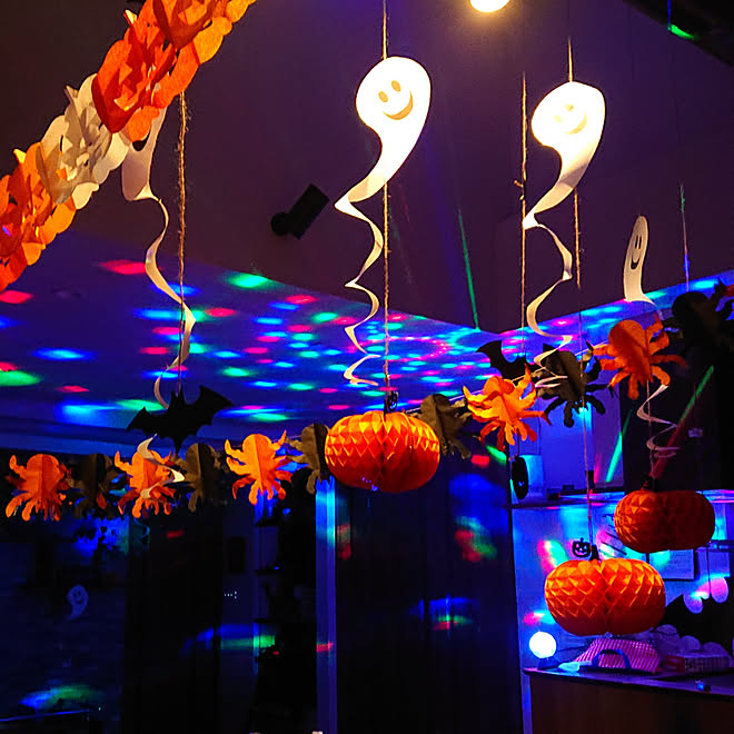 ハロウィン ハンドメイド Diy 子供と暮らす ミラーボールのインテリア実例 10 31 19 51 29 Roomclip ルームクリップ