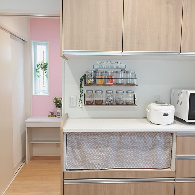 キッチン ピンクのマスキングテープ マスキングテープ 壁 キッチン収納 パントリー などのインテリア実例 18 05 30 11 52 42 Roomclip ルームクリップ