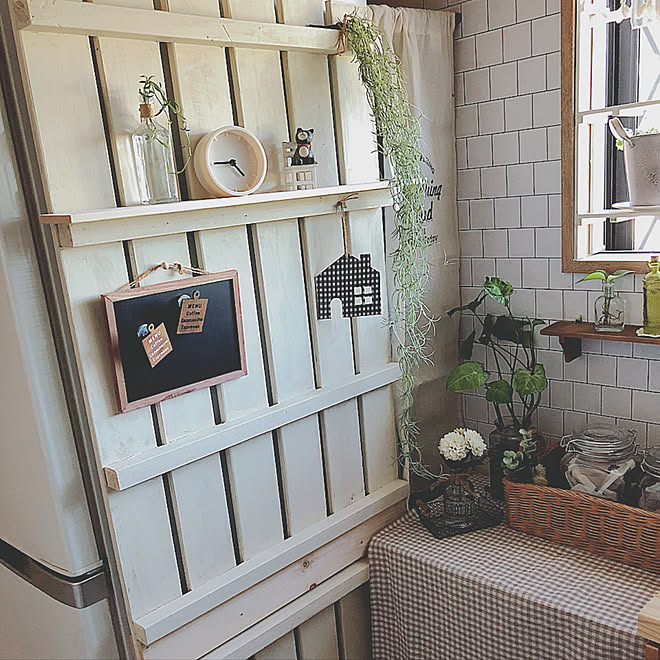 ビバホーム すのこリメイク すのこdiy 壁 天井 冷蔵庫横目隠し などのインテリア実例 18 06 04 17 17 42 Roomclip ルームクリップ