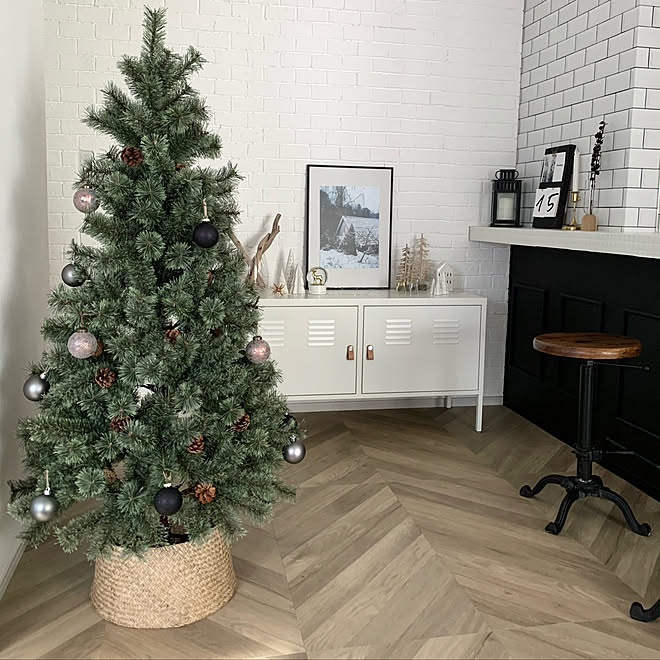 アルザスツリー クリスマスツリー ポスターのある部屋 クリスマス Sostrene Grenes などのインテリア実例 11 15 21 37 07 Roomclip ルームクリップ