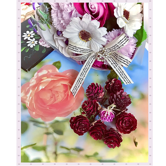 赤い松ぼっくり ソープフラワー お花のカレンダーとコラボ いいね ありがとうございます 植物のある暮らし などのインテリア実例 21 10 04 10 04 54 Roomclip ルームクリップ 赤い松ぼっくり ソープフラワー お花のカレンダーとコラボ いいね ありがとうございます 植物のある暮らし などのインテリア実例 21 10 04 10 04 54 Roomclip ルームクリップ