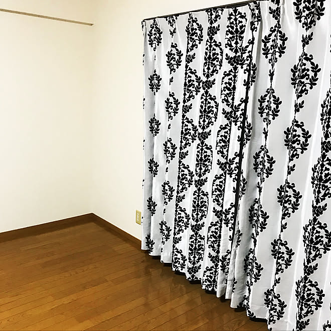 カーテン ニトリ 北欧 モノトーン 一人暮らしのインテリア実例 18 03 29 07 12 37 Roomclip ルームクリップ