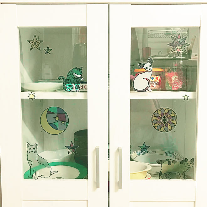 キッチン 食器棚 ステンドグラス風ステッカー セリアのインテリア実例 18 05 22 23 10 24 Roomclip ルームクリップ