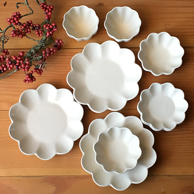 新商品？/セリアのお皿/2019.3.8/新商品買ったよ！/いいね！ありがとうございます♪&hellip;などのインテリア実例 20190308